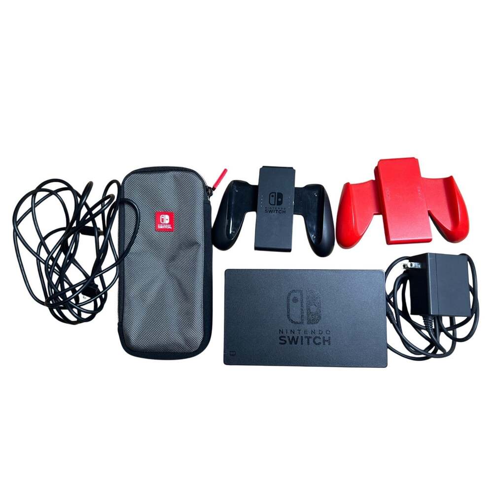 Nintendo Switch With Battery For Console And Two Controllers Tested - Picture 1 of 7